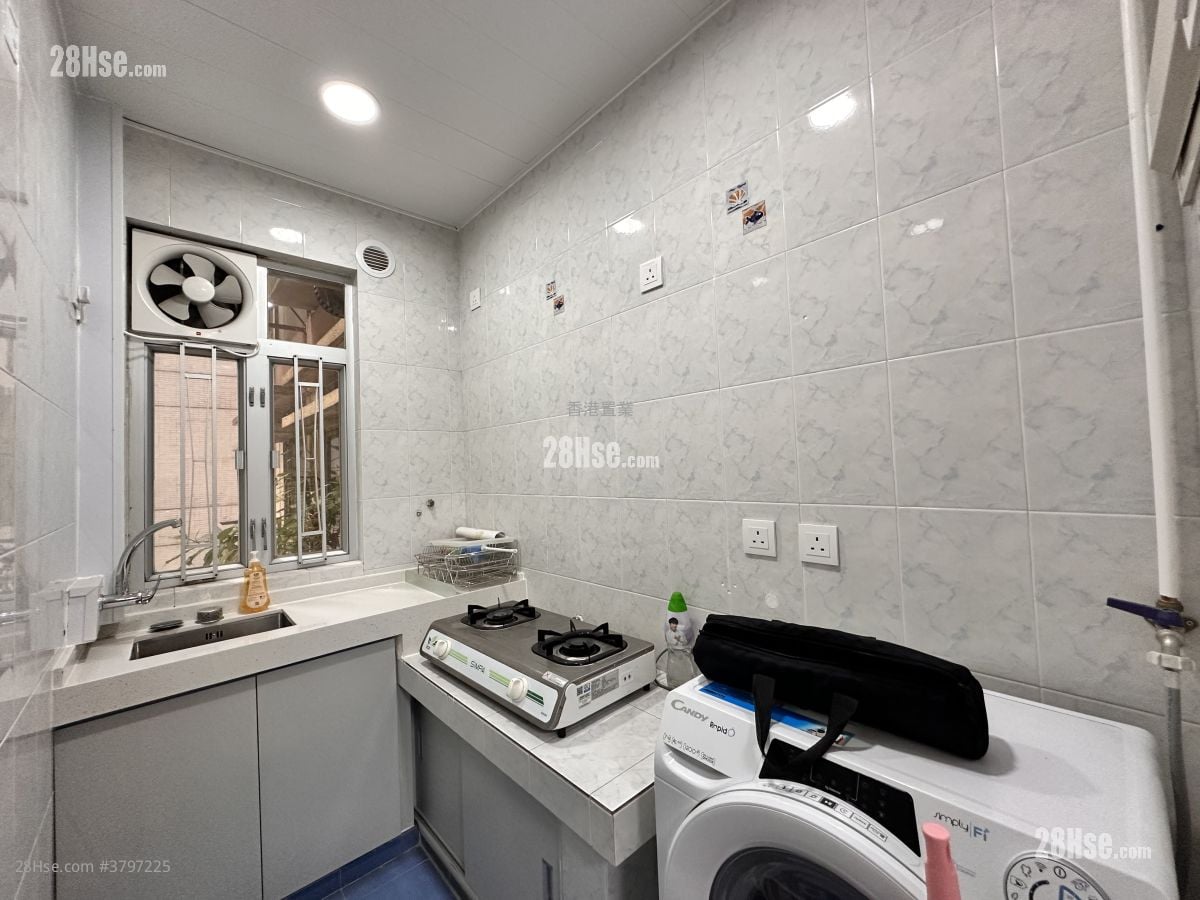 Belle House Sell 3 Bedrooms , 1 Bathroom 510 ft²