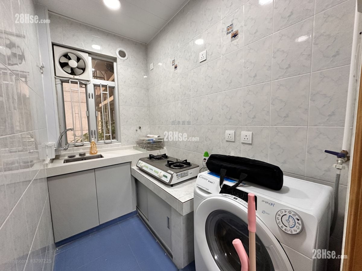 Belle House Sell 3 Bedrooms , 1 Bathroom 510 ft²