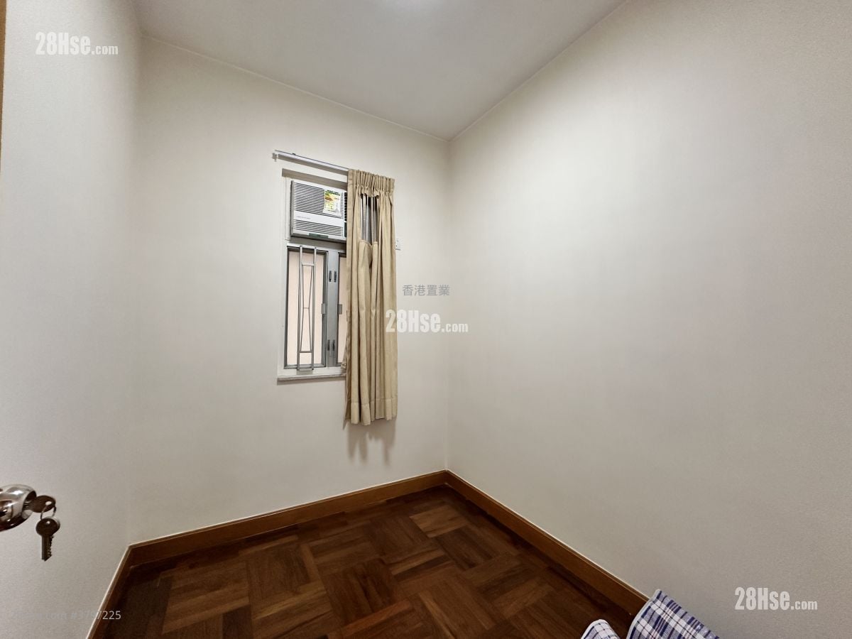 Belle House Sell 3 Bedrooms , 1 Bathroom 510 ft²