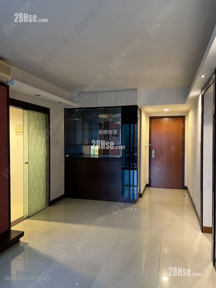 君傲湾 租盘 3 房 , 2 浴室 668 平方尺