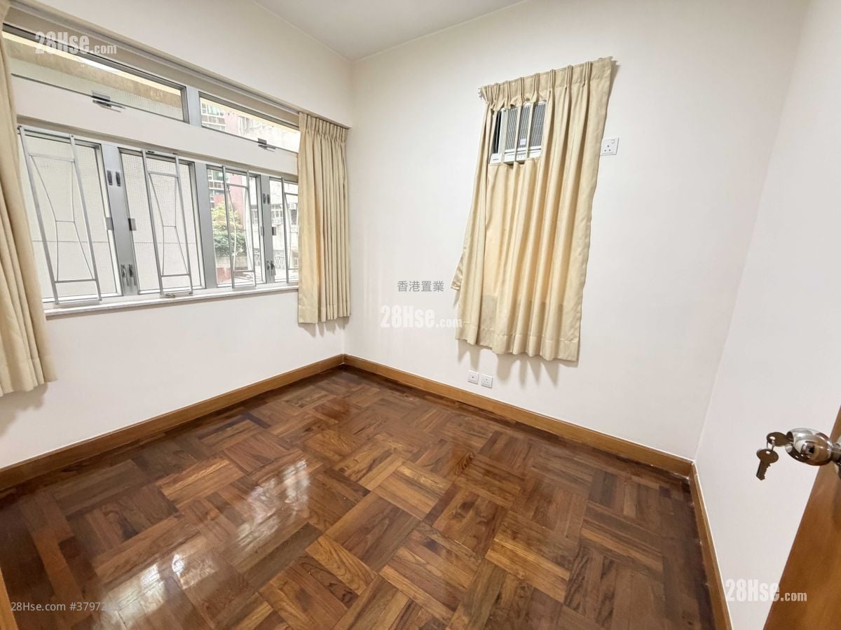 佳景大厦 售盘 3 房 510 平方尺