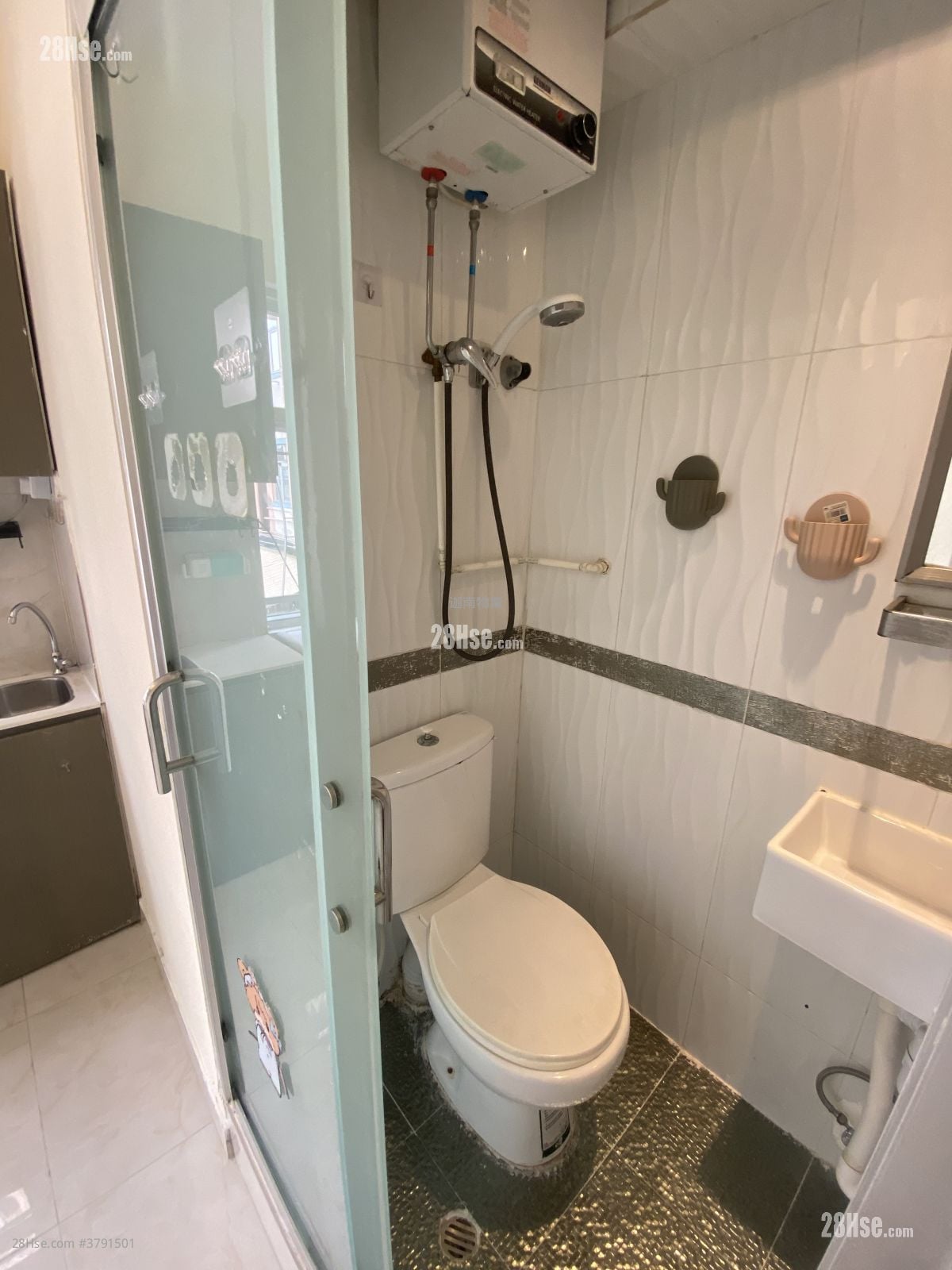 Chinese Mansion Rental Studio 130 ft²