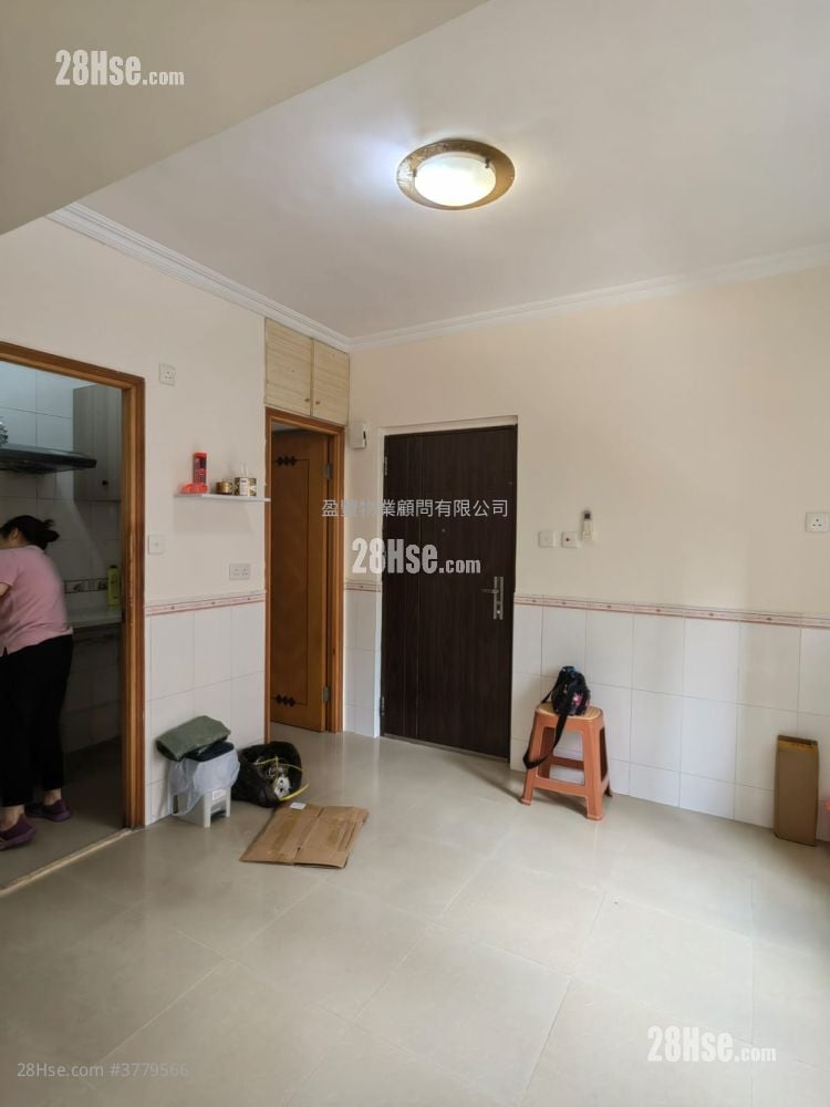 Wah To Building Rental 2 Bedrooms , 1 Bathroom 363 ft²