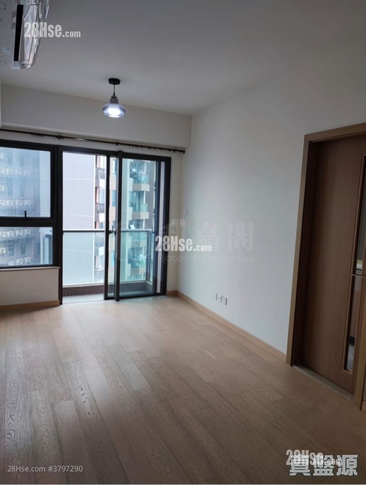 Sol City Sell 2 Bedrooms , 1 Bathroom 496 ft²