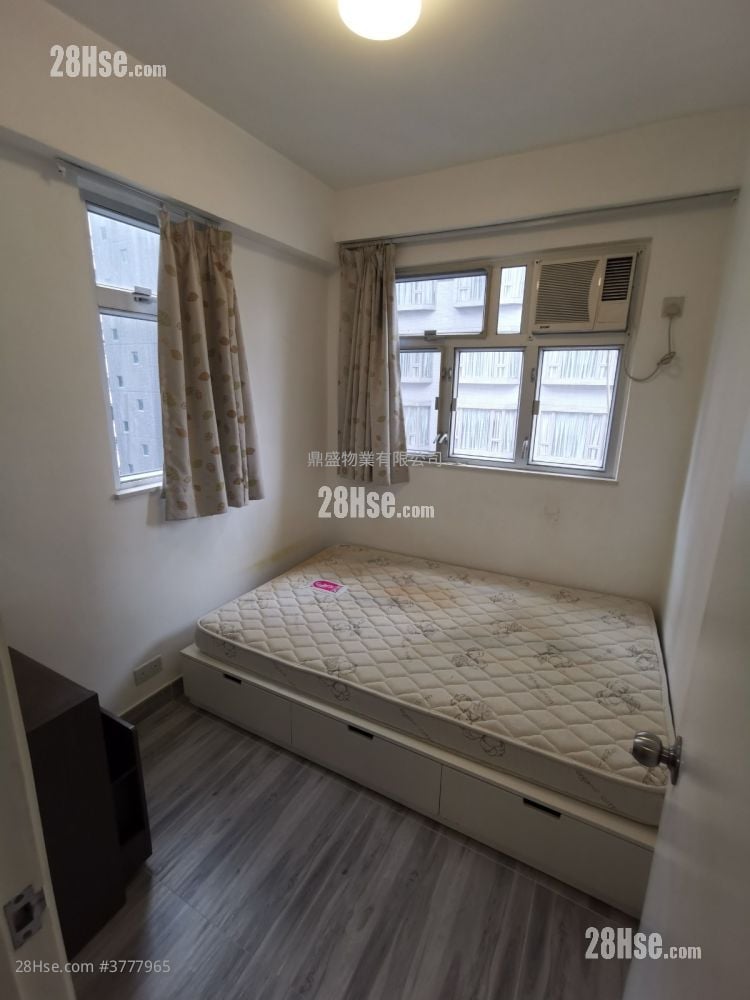 Luen Wai Apartment Rental 2 Bedrooms , 1 Bathroom 328 ft²