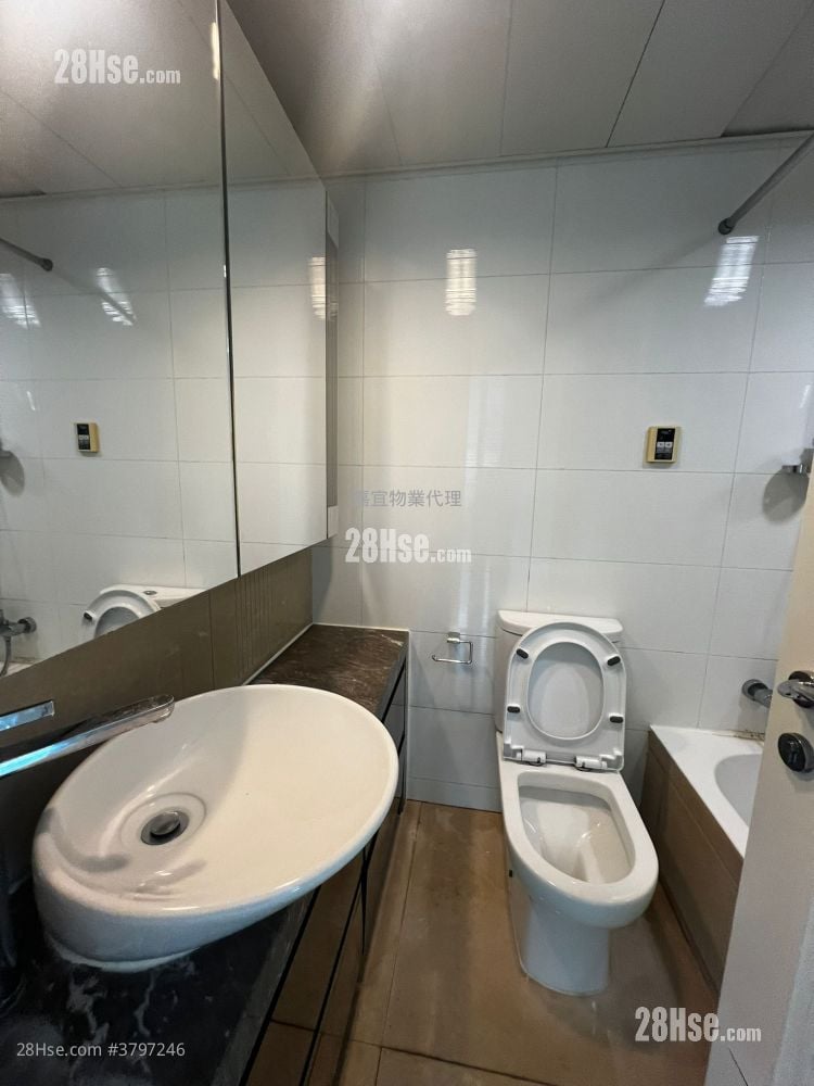 Mont Vert Rental 3 Bedrooms , 2 Bathrooms 751 ft²