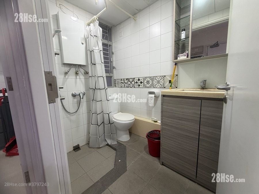 Hoi Lok Court Sell 1 Bedroom 391 ft²