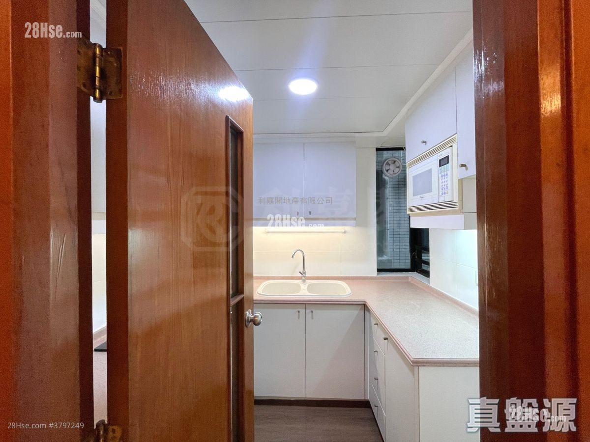 The Metro City Sell 2 Bedrooms , 1 Bathroom 406 ft²