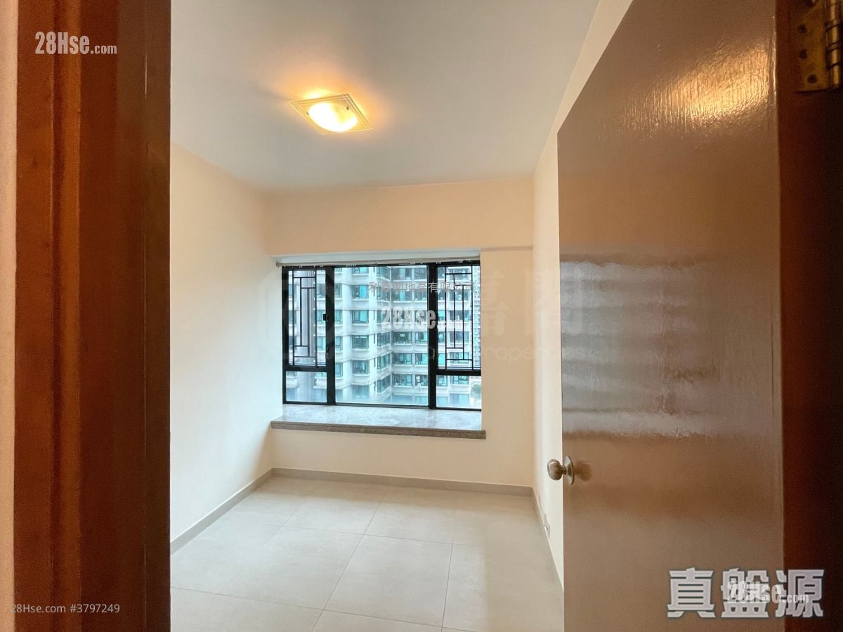 The Metro City Sell 2 Bedrooms , 1 Bathroom 406 ft²