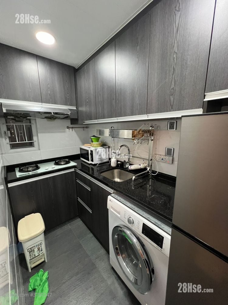 Fu Ning Garden Sell 2 Bedrooms , 1 Bathroom 452 ft²