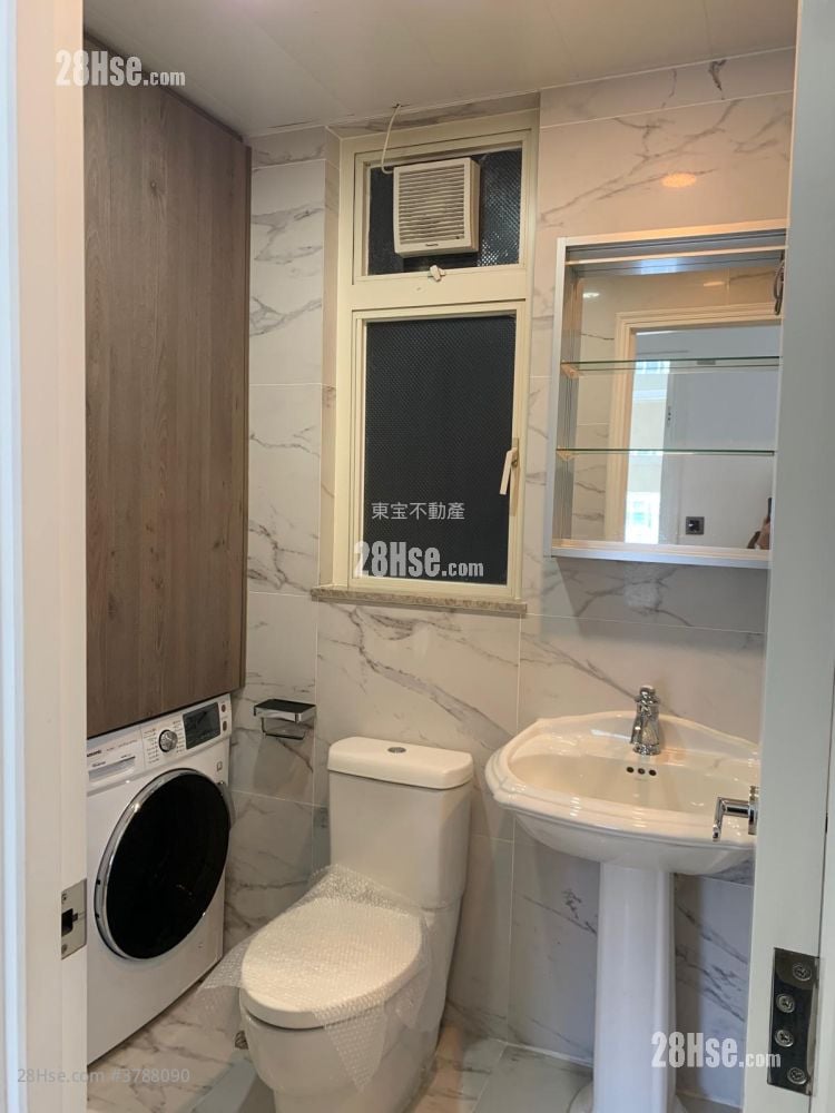 慧云峰 租盘 2 房 , 2 浴室 744 平方尺