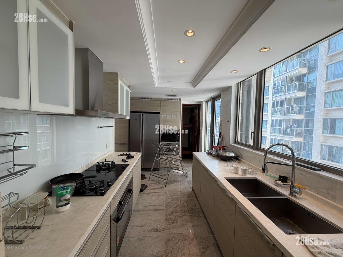 Mayfair By The Sea Sell 4 Bedrooms 1,774 ft²