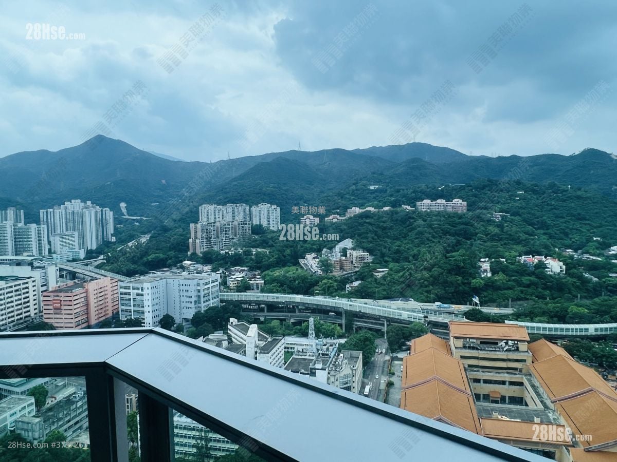 溱岸8号 售盘 3 房 , 3 浴室 1,018 平方尺