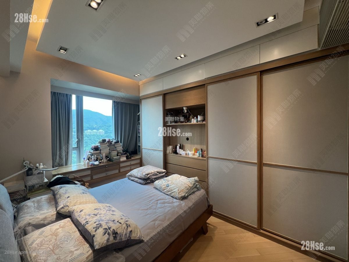 溱岸8号 售盘 3 房 , 3 浴室 1,018 平方尺