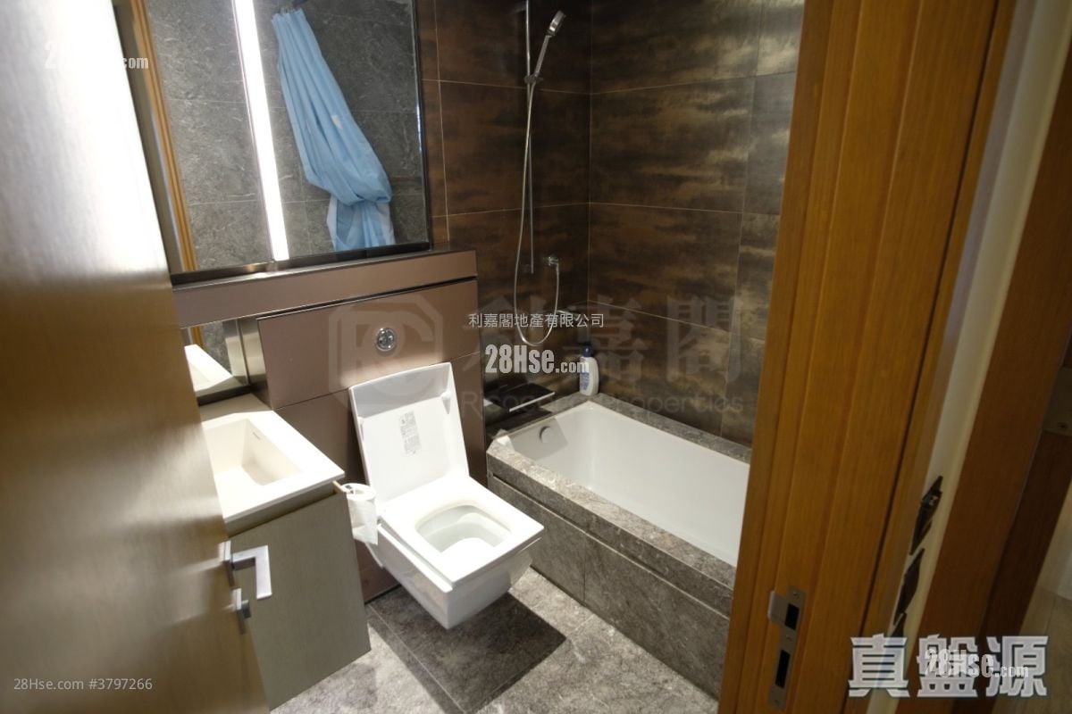 殷然 售盘 2 房 , 2 浴室 922 平方尺