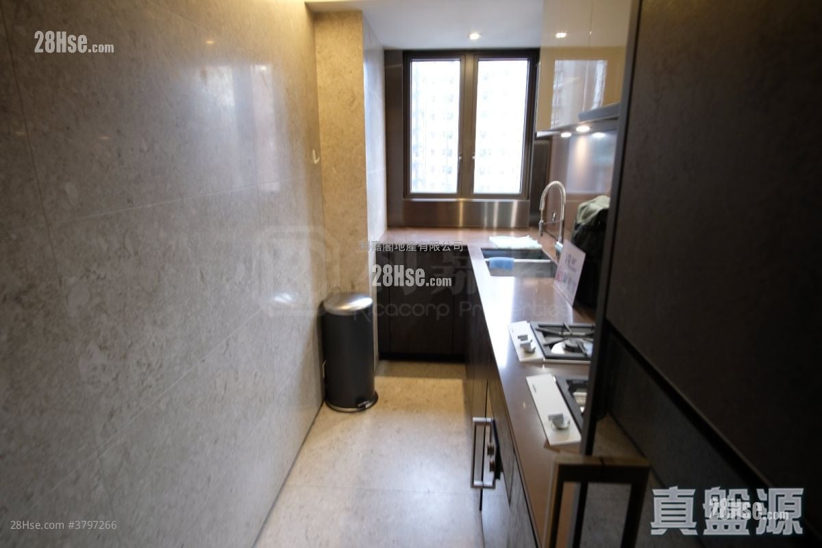 殷然 售盘 2 房 , 2 浴室 922 平方尺