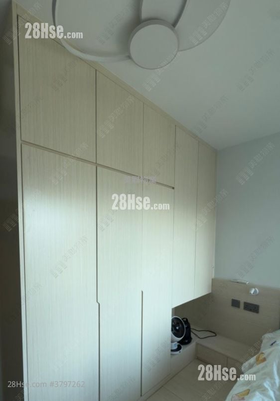 Yoho Midtown Sell 2 Bedrooms , 1 Bathroom 475 ft²