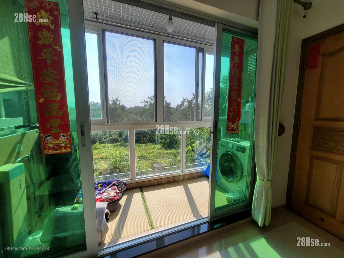 Village Rental 2 Bedrooms , 2 Bathrooms 700 ft²