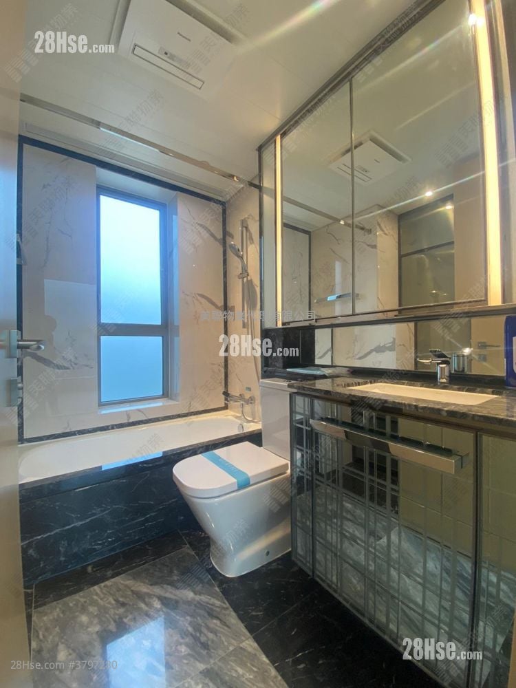 Marini 租盘 3 房 , 2 浴室 770 平方尺