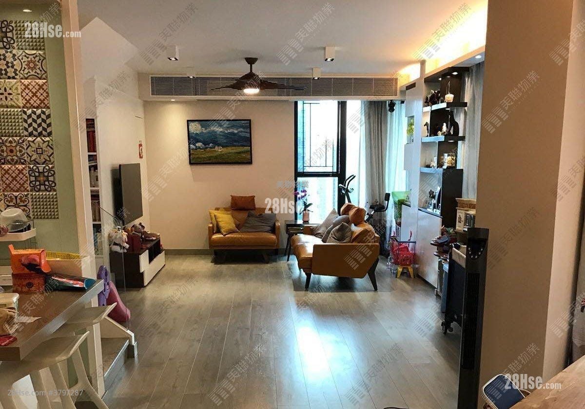 Royal Ascot Sell 3 Bedrooms , 3 Bathrooms 1,479 ft²