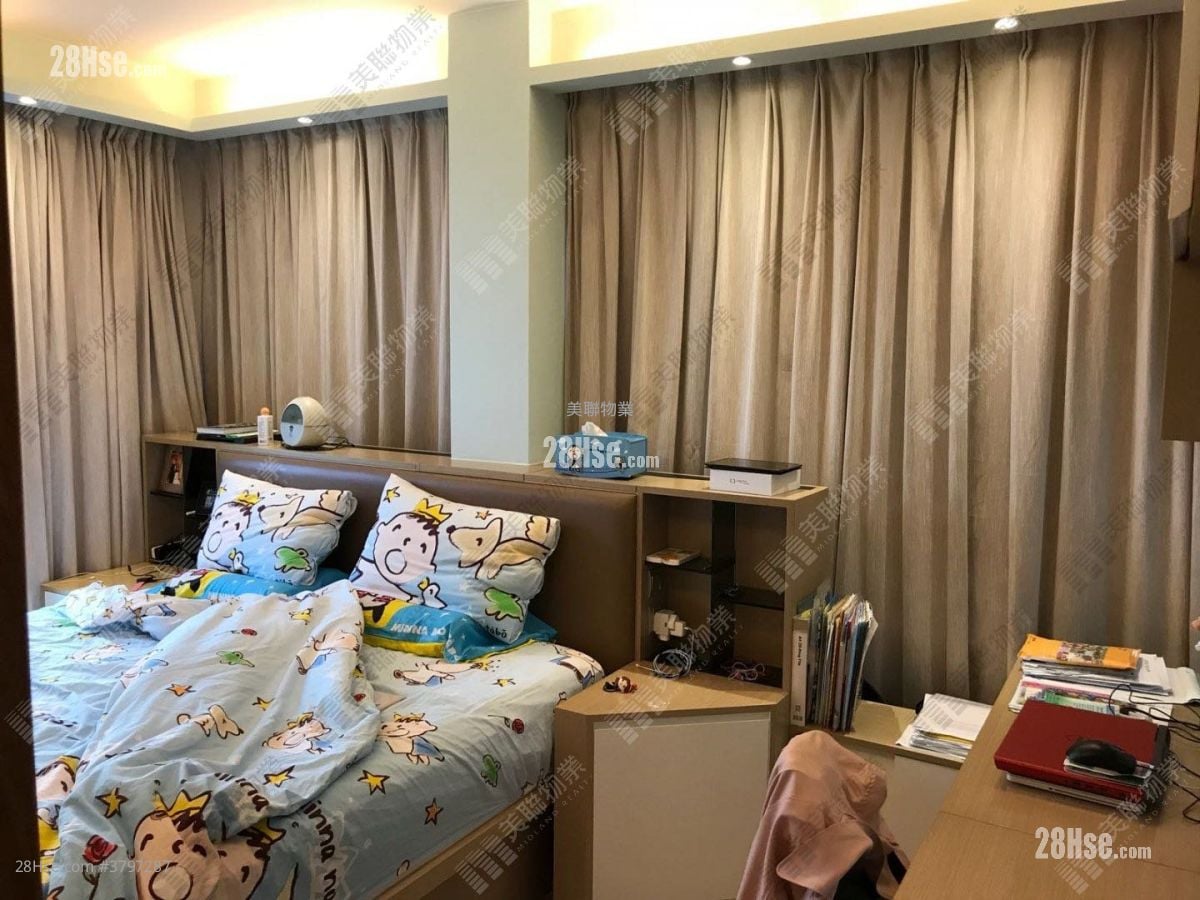 Royal Ascot Sell 3 Bedrooms , 3 Bathrooms 1,479 ft²