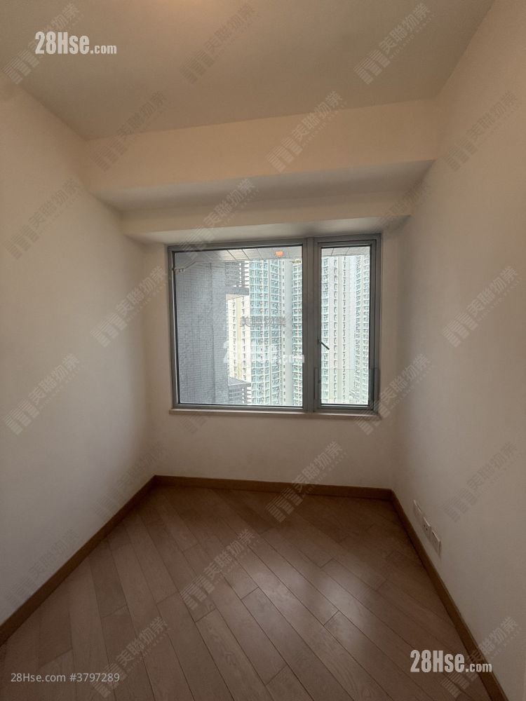 bedroom 1: Century Link Rental 3 Bedrooms , 1 Bathroom 483 ft²