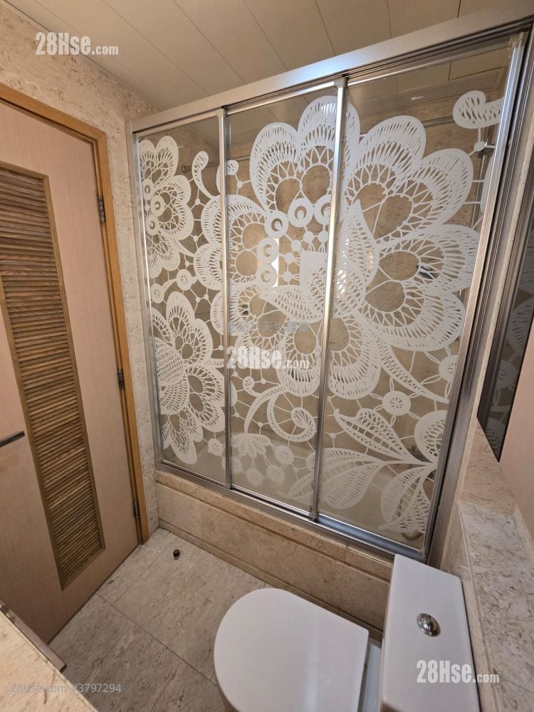 Avignon Rental 5+ Bedrooms , 3 Bathrooms 1,100 ft²