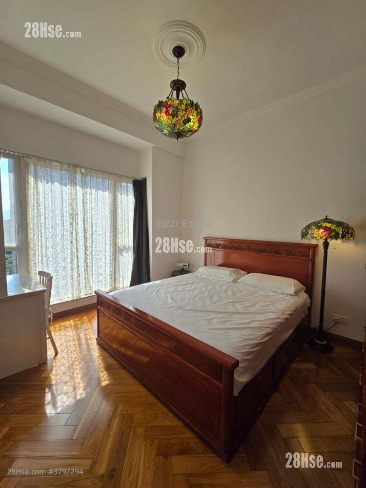 Avignon Rental 5+ Bedrooms , 3 Bathrooms 1,100 ft²