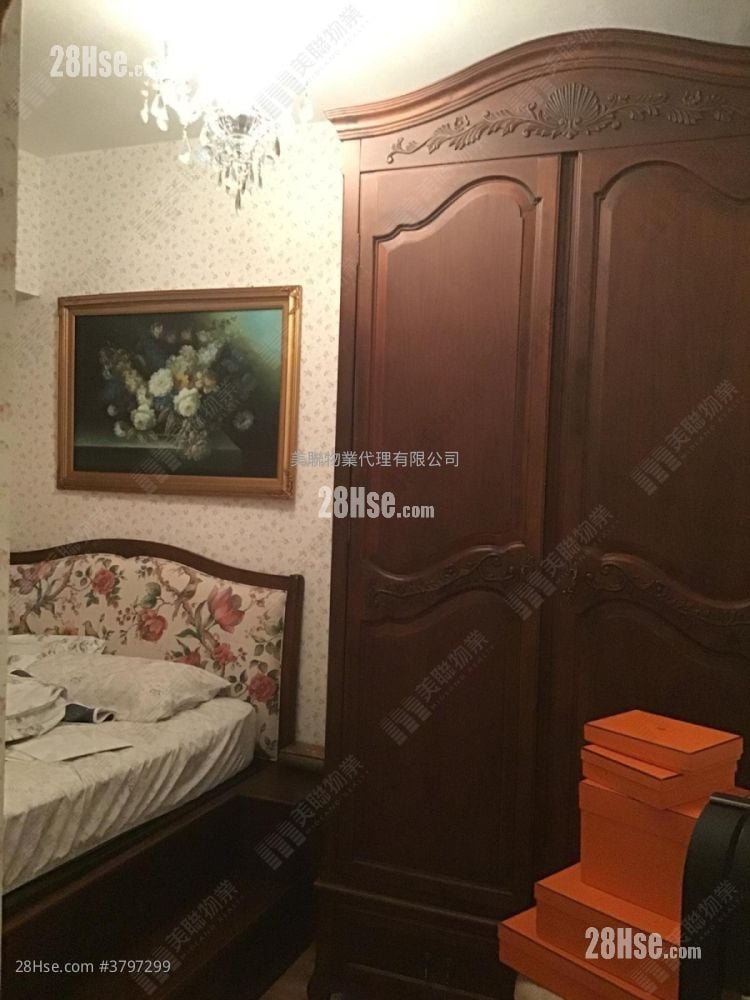 Banyan Garden Sell 2 Bedrooms , 1 Bathroom 468 ft²