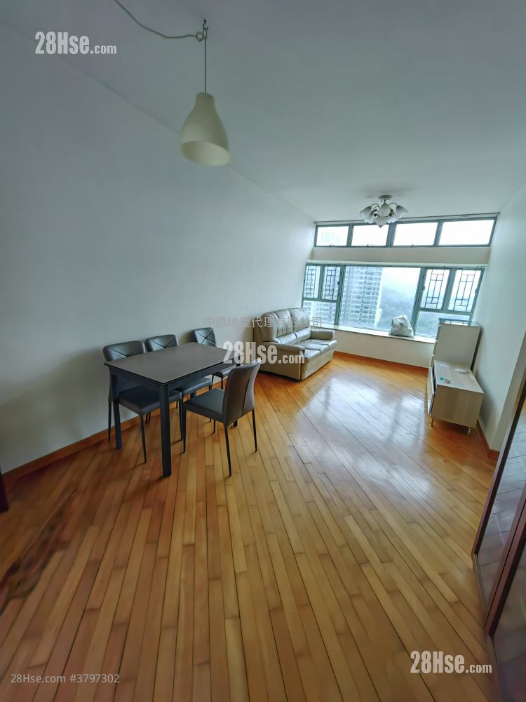 Tung Chung Crescent Sell 2 Bedrooms 527 ft²