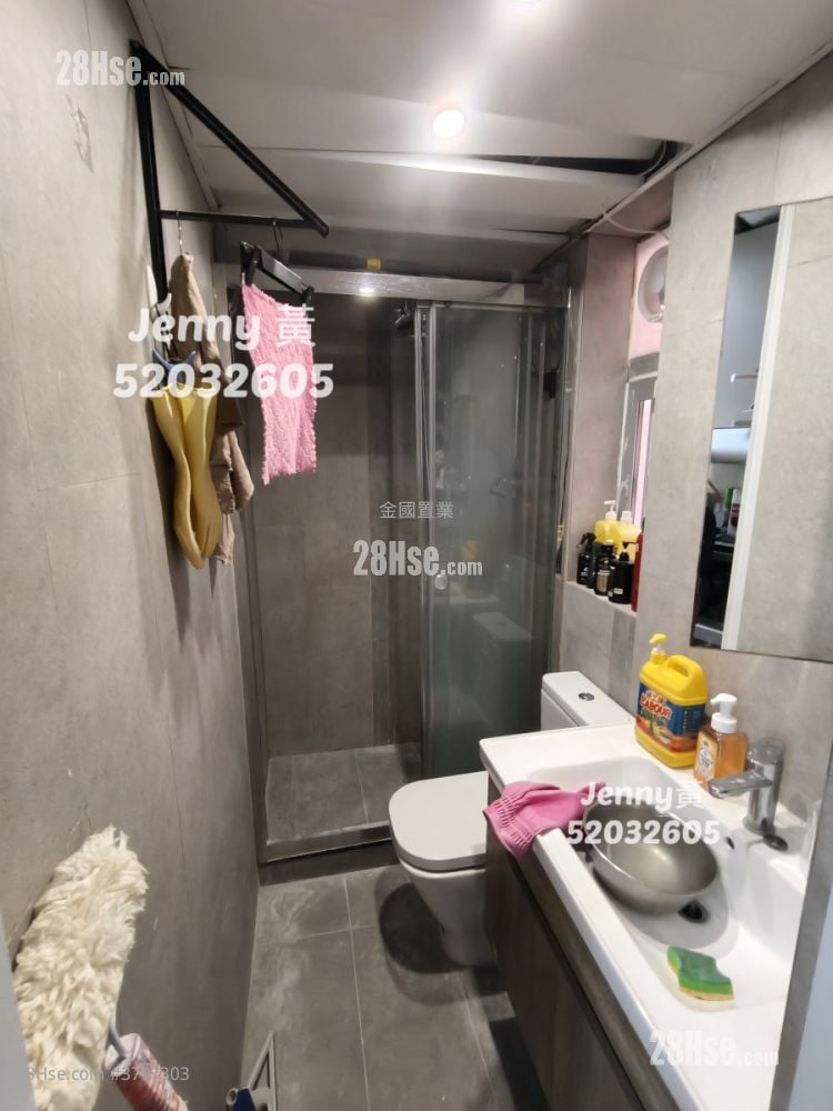 金冠大厦 租盘 4 房 , 2 浴室 644 平方尺