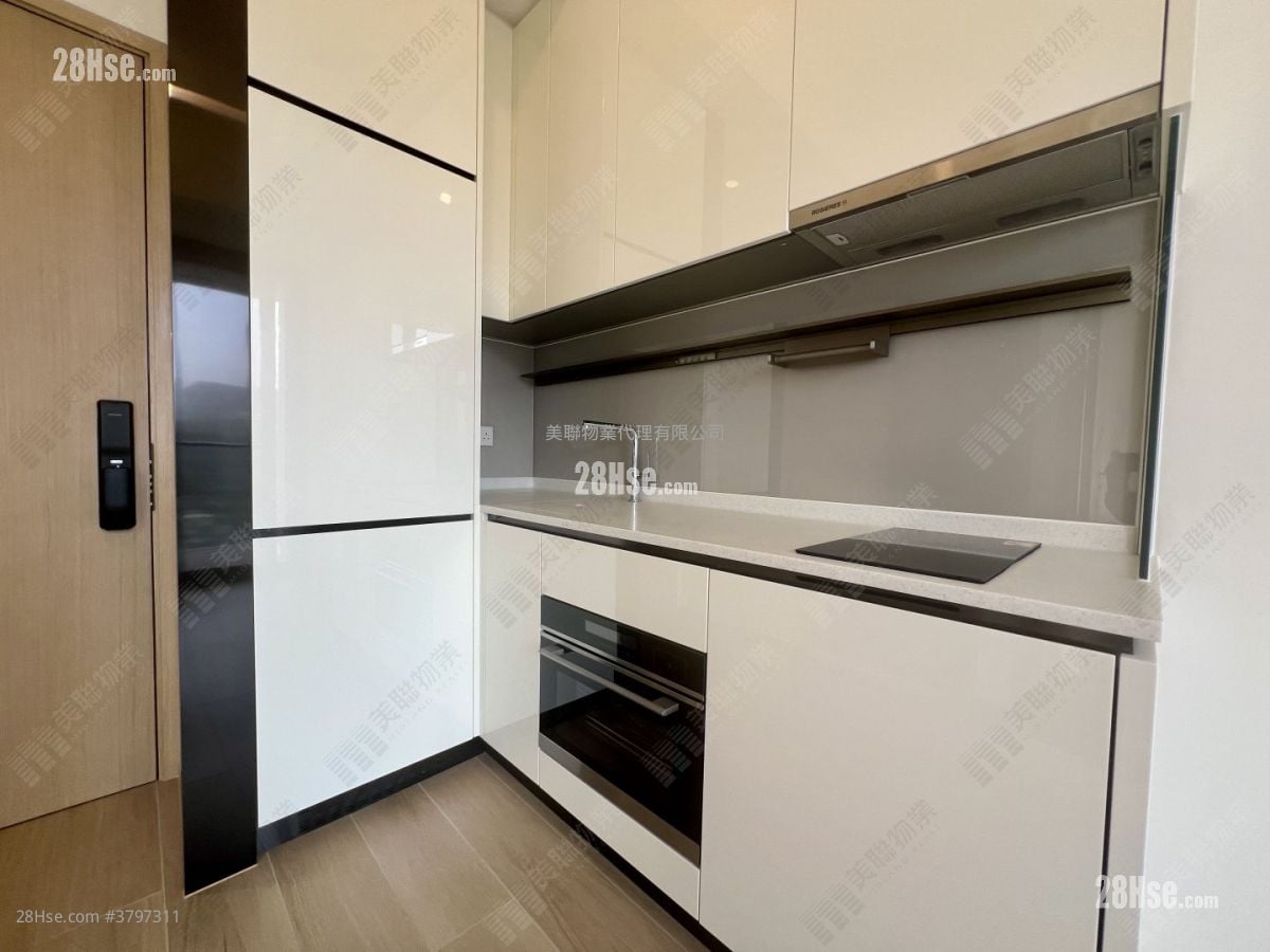 Nexus Grand Sell 1 Bedroom 279 ft²