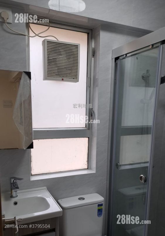 Wah Yu Court Rental 2 Bedrooms , 1 Bathroom 398 ft²