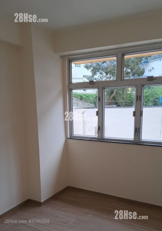 Wah Yu Court Rental 2 Bedrooms , 1 Bathroom 398 ft²