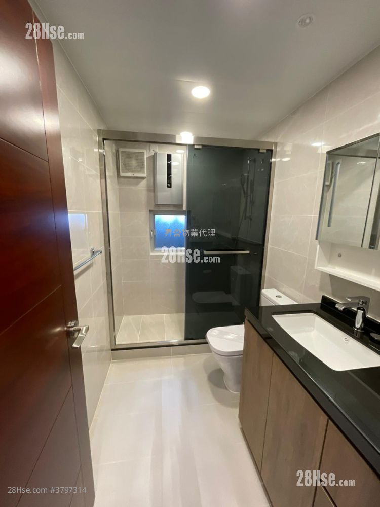 The Dahfuldy Rental 4 Bedrooms , 3 Bathrooms 1,514 ft²