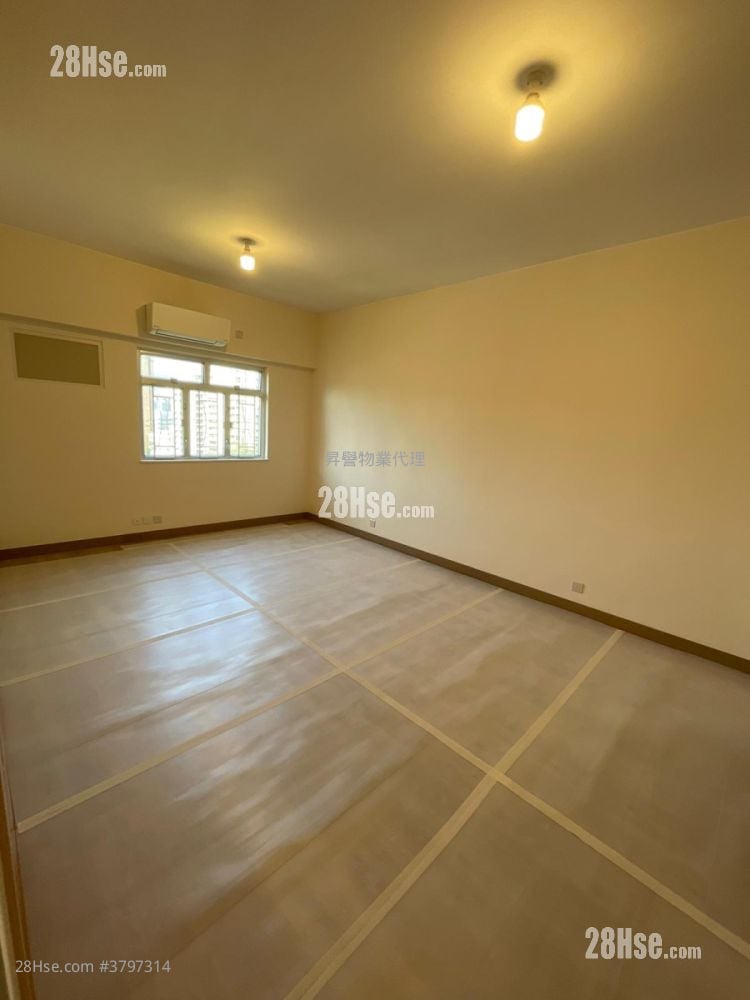 The Dahfuldy Rental 4 Bedrooms , 3 Bathrooms 1,514 ft²