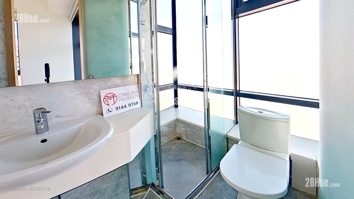 bathroom: High Park 99 Rental 3 Bedrooms , 2 Bathrooms 610 ft²