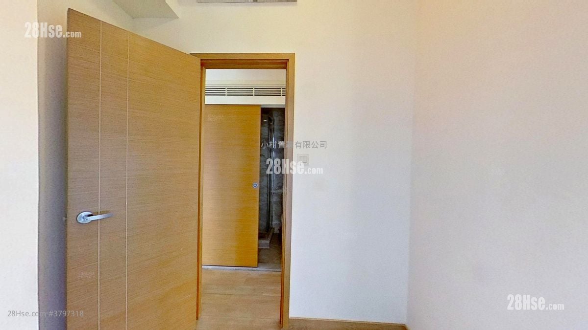 bedroom 2: High Park 99 Rental 3 Bedrooms , 2 Bathrooms 610 ft²