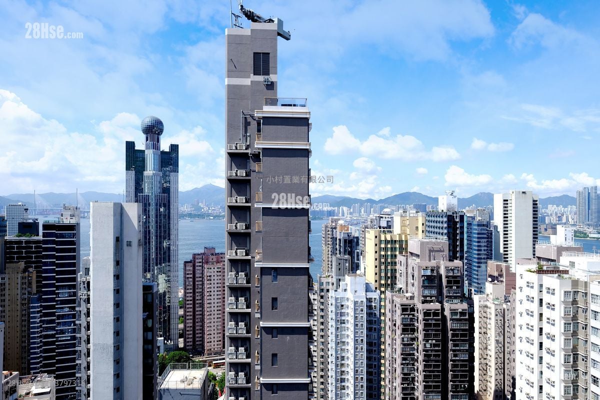 View: High Park 99 Rental 3 Bedrooms , 2 Bathrooms 610 ft²