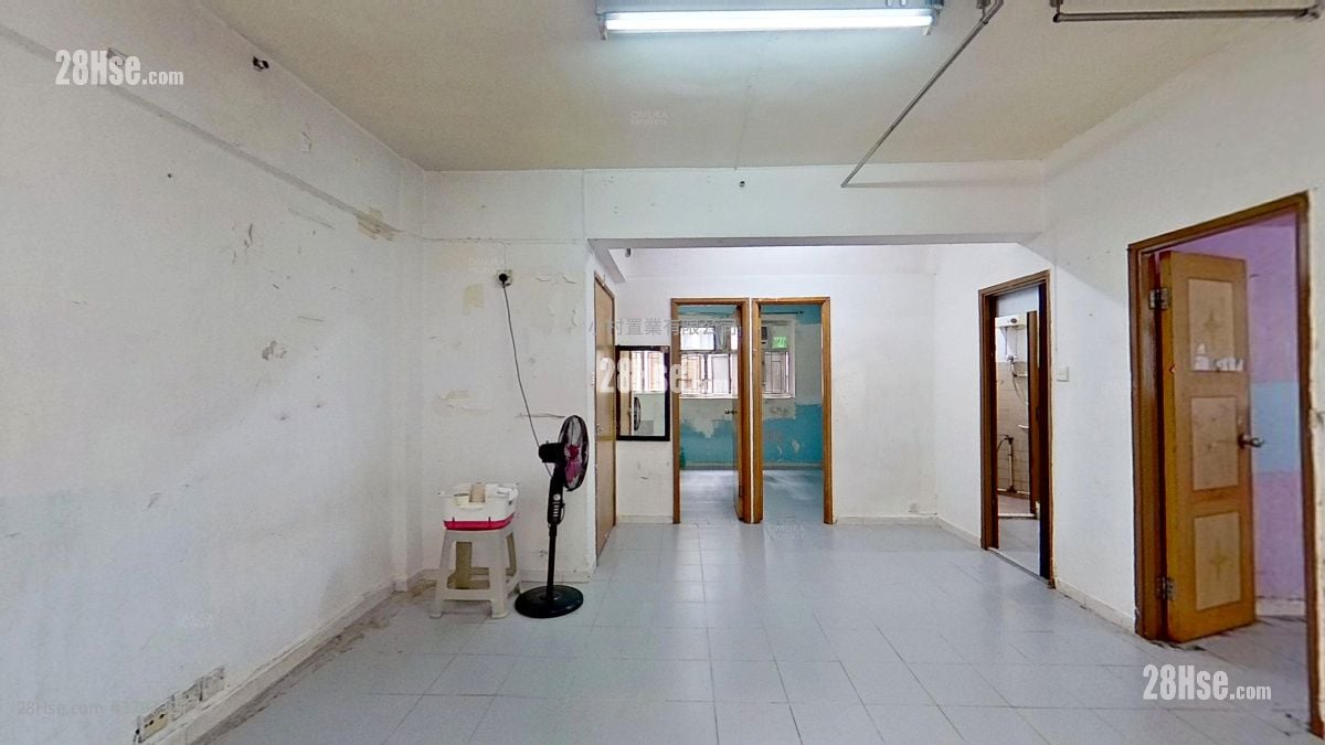 living room: 18-20 Hillier Street Rental 2 Bedrooms , 1 Bathroom 543 ft²