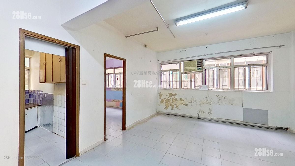 living room: 18-20 Hillier Street Rental 2 Bedrooms , 1 Bathroom 543 ft²