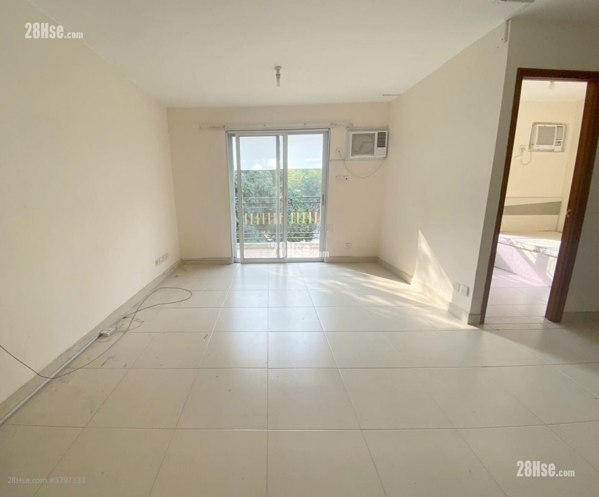 Village Rental 2 Bedrooms , 2 Bathrooms 700 ft²