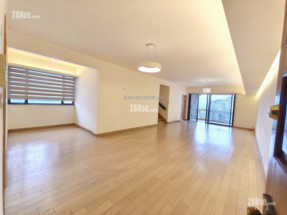 愚园 售盘 4 房 , 4 浴室 2,135 平方尺