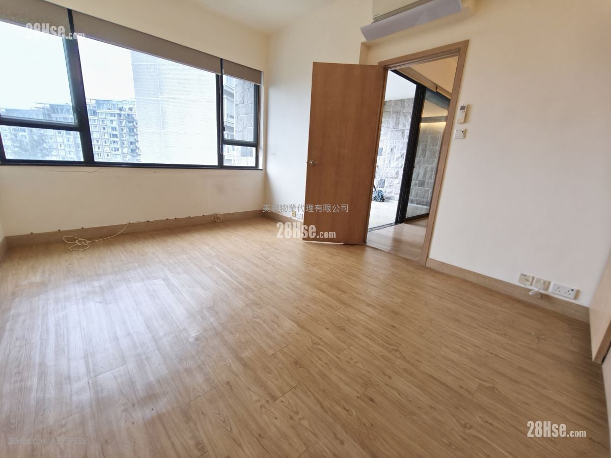 愚园 售盘 4 房 , 4 浴室 2,135 平方尺