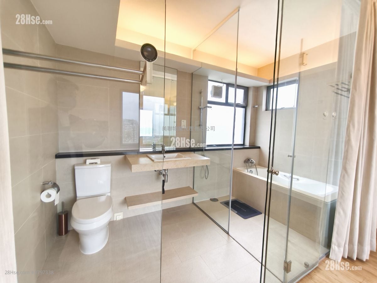 愚园 售盘 4 房 , 4 浴室 2,135 平方尺