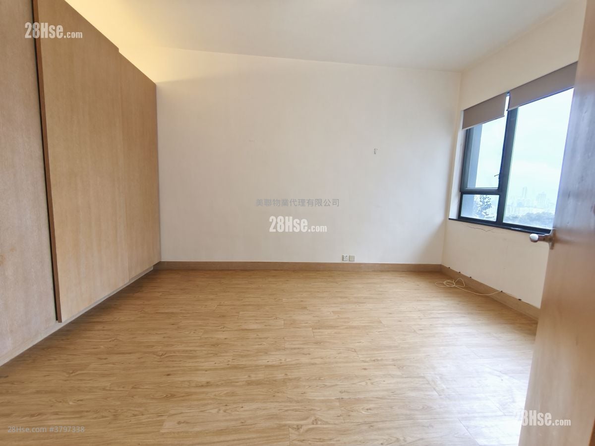 愚园 售盘 4 房 , 4 浴室 2,135 平方尺