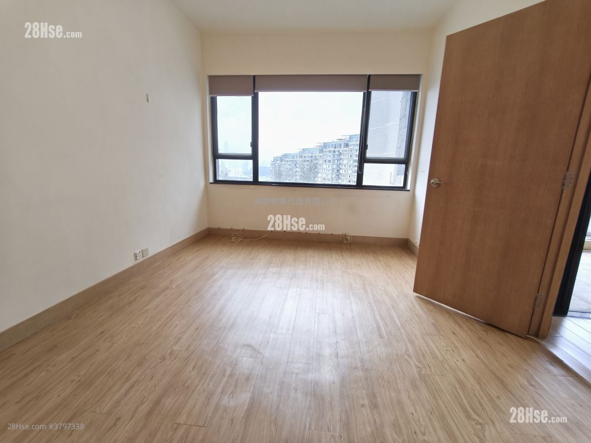 愚园 售盘 4 房 , 4 浴室 2,135 平方尺