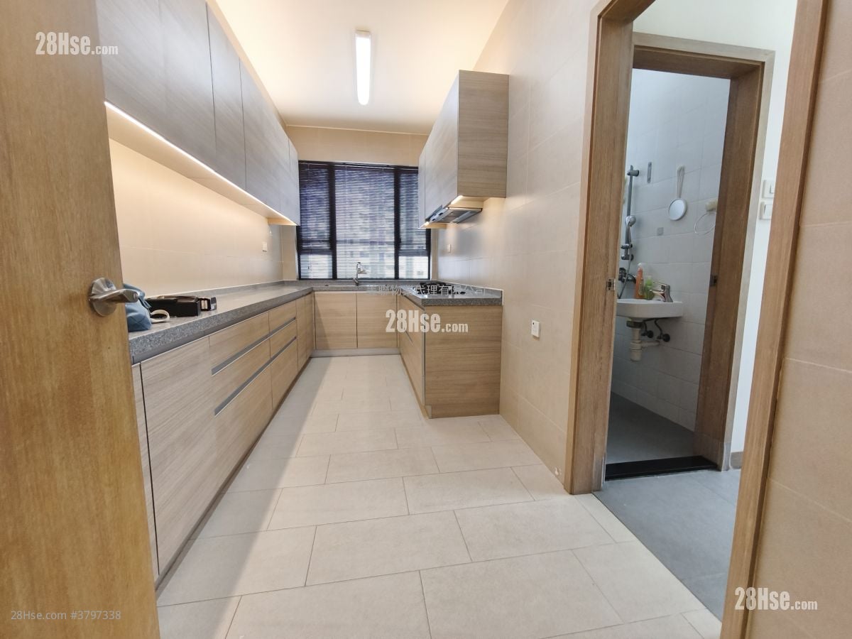 愚园 售盘 4 房 , 4 浴室 2,135 平方尺