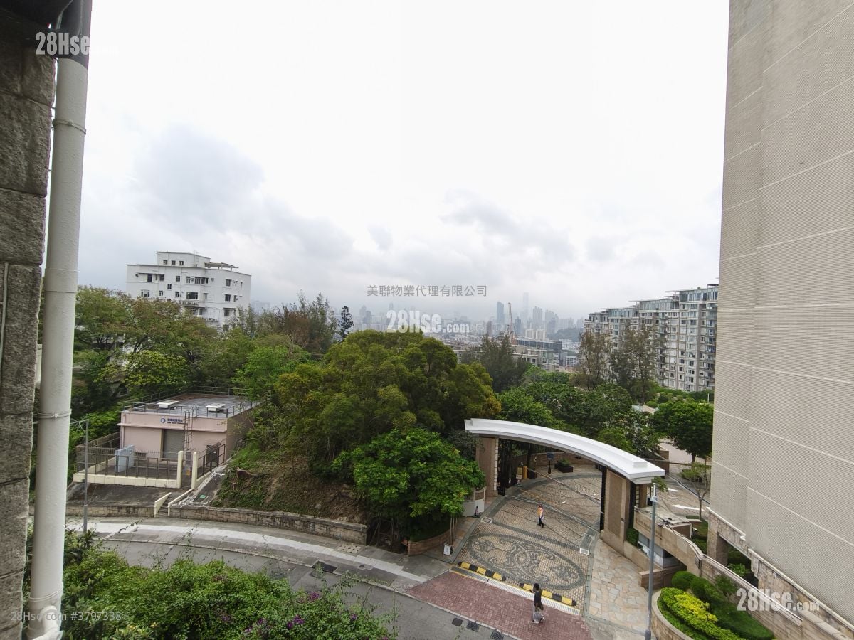 愚园 售盘 4 房 , 4 浴室 2,135 平方尺