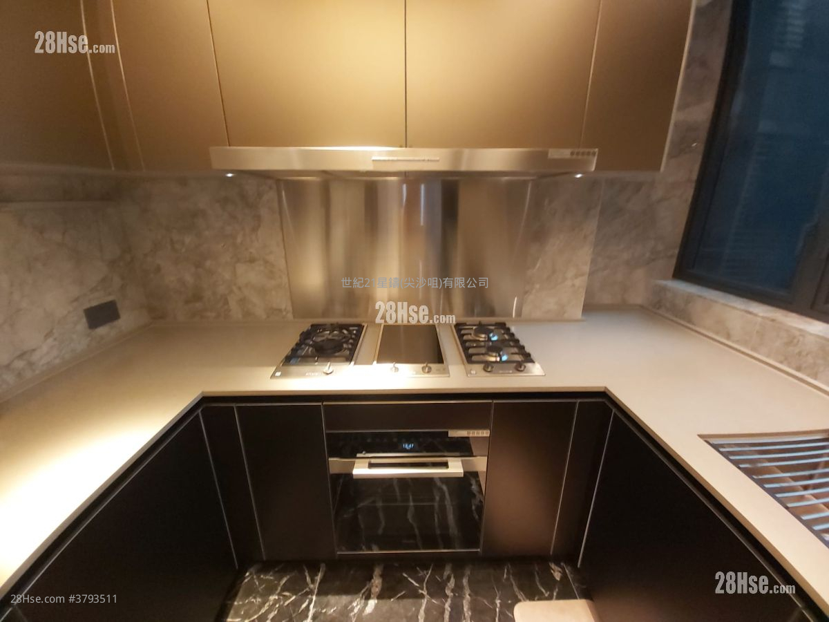 kitchen: Cullinan Sky Rental 4 Bedrooms , 3 Bathrooms 1,993 ft²